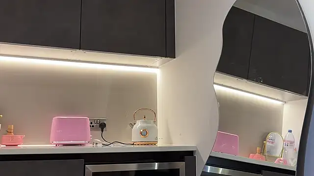 Snapshot of ArabicBarbie chatting on 09-14-25, 10:09 ArabicBarbie online show from 09-14-25, 10:09