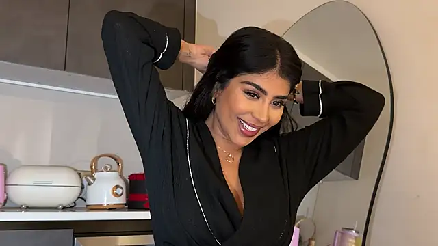 ArabicBarbie online show from 12-22-25, 10:51