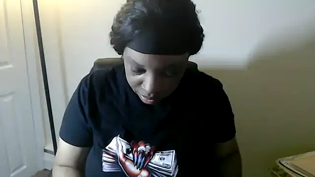 Sexymona1218 online show from 05-22-26, 08:53