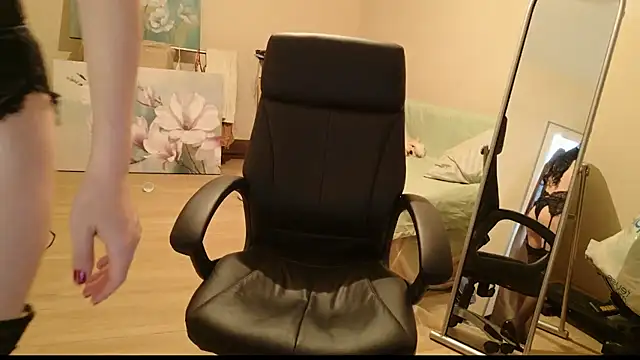 lara heaven online show from 09-19-25, 10:38