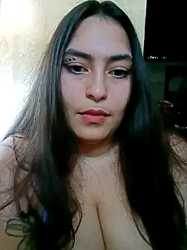 Snapshot of xandra252 chatting on 04-28-26, 02:33 xandra252 online show from 04-28-26, 02:33