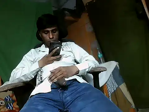 desiboy1101 online show from 10-28-25, 01:58