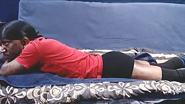 Snapshot of iBreakHeartz chatting on 11-03-25, 01:45 iBreakHeartz online show from 11-03-25, 01:45