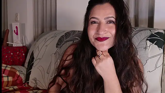 DeesseLuxure online show from 02-26-26, 06:45