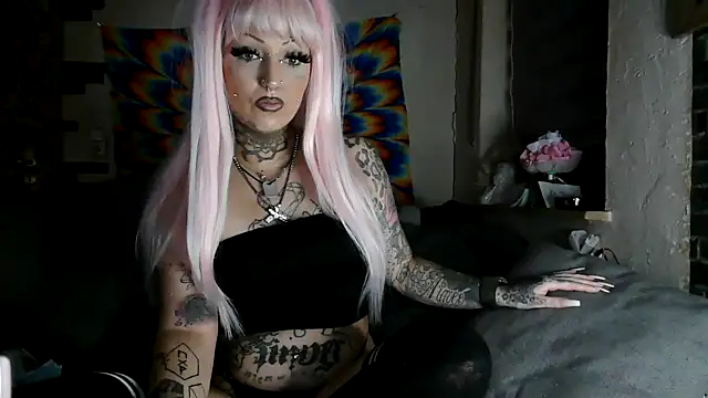Snapshot of RoxxyInk chatting on 01-22-25, 11:10 RoxxyInk online show from 01-22-25, 11:10