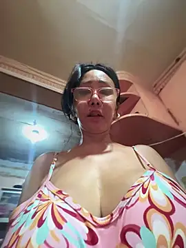 sweetieme online show from 03-17-25, 04:08