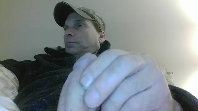 Snapshot of cumhere71 chatting on 04-10-26, 03:45 cumhere71 online show from 04-10-26, 03:45