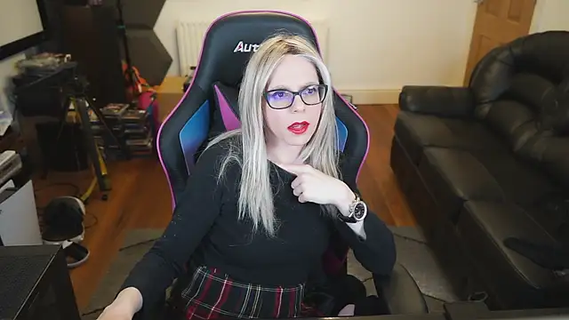 KelseyCobalt online show from 01-01-25, 11:07