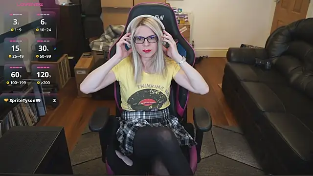 KelseyCobalt online show from 12-15-25, 09:52