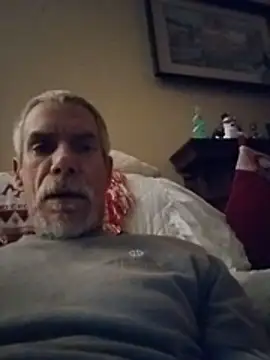 Snapshot of Biknight chatting on 12-05-25, 03:37 Biknight online show from 12-05-25, 03:37