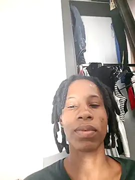 Snapshot of africa_deluxe chatting on 01-14-25, 07:48 africa deluxe online show from 01-14-25, 07:48