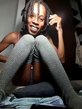 Snapshot of africa_deluxe chatting on 02-01-25, 03:28 africa deluxe online show from 02-01-25, 03:28