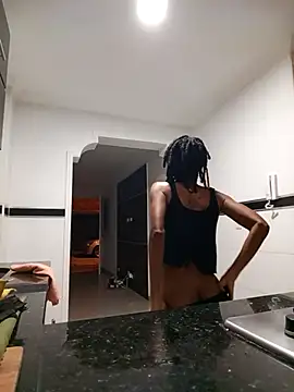 Snapshot of africa_deluxe chatting on 02-24-25, 12:09 africa deluxe online show from 02-24-25, 12:09