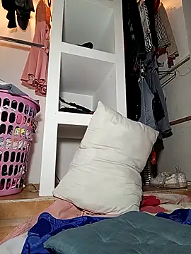 Snapshot of africa_deluxe chatting on 03-14-25, 08:42 africa deluxe online show from 03-14-25, 08:42