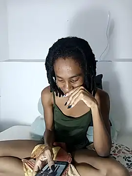 Snapshot of africa_deluxe chatting on 11-05-25, 03:01 africa deluxe online show from 11-05-25, 03:01