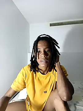 Snapshot of africa_deluxe chatting on 11-26-25, 11:44 africa deluxe online show from 11-26-25, 11:44