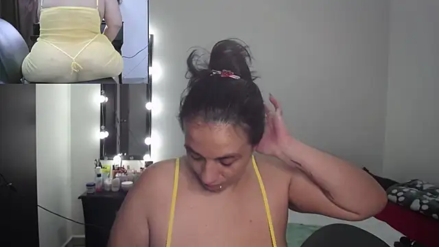 Snapshot of zoe_hotxxx chatting on 02-20-25, 12:19 zoe hotxxx online show from 02-20-25, 12:19