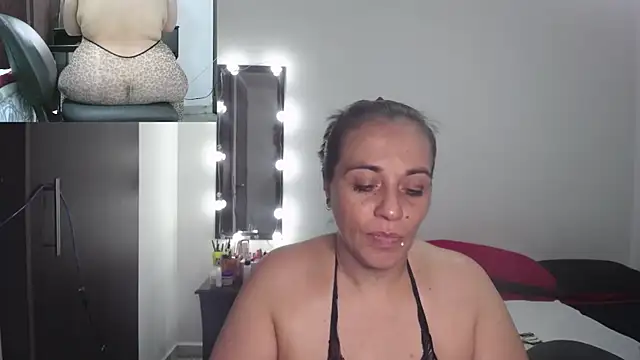 Snapshot of zoe_hotxxx chatting on 03-05-25, 01:06 zoe hotxxx online show from 03-05-25, 01:06