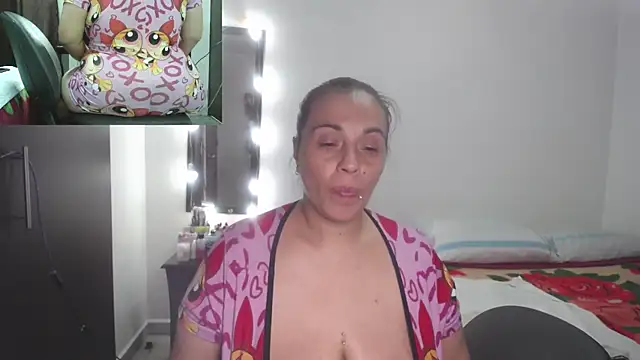 Snapshot of zoe_hotxxx chatting on 10-22-25, 02:45 zoe hotxxx online show from 10-22-25, 02:45