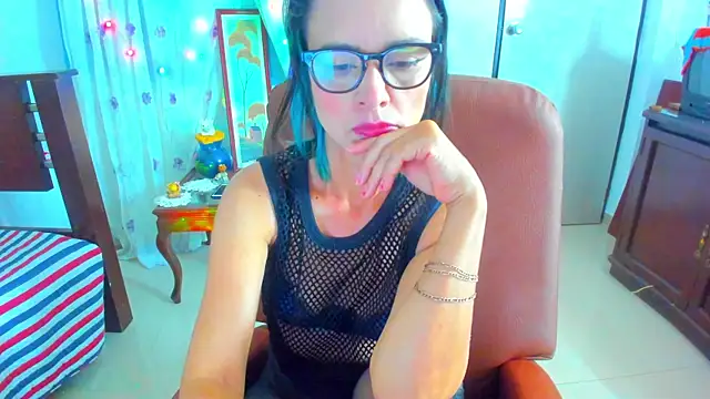 Snapshot of BrianaGarner chatting on 02-15-26, 08:13 BrianaGarner online show from 02-15-26, 08:13