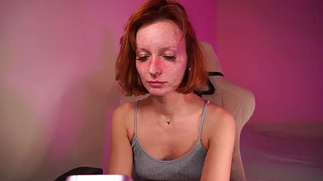 Liuba Fox online show from 10-29-25, 06:42