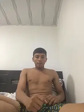 Snapshot of Thiagoo_Frost chatting on 10-27-25, 02:04 Thiagoo Frost online show from 10-27-25, 02:04