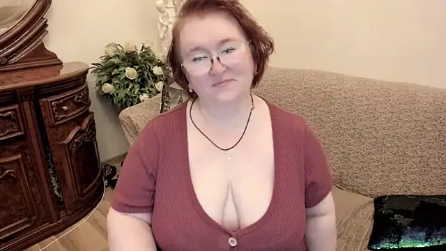 leiamillersonn online show from 10-10-25, 07:02