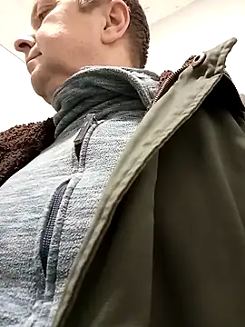 Snapshot of Pokaz2020 chatting on 12-10-24, 01:11 Pokaz2020 online show from 12-10-24, 01:11