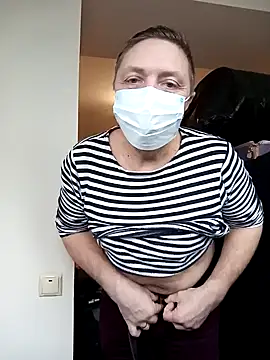 Snapshot of Pokaz2020 chatting on 01-13-25, 01:17 Pokaz2020 online show from 01-13-25, 01:17