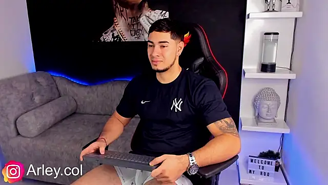 Dimitri Colleman online show from 12-13-24, 05:05