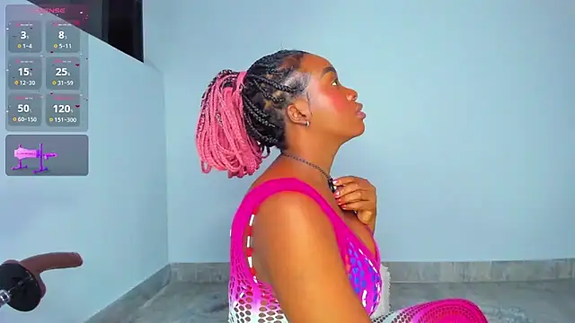 Sofi Smiley online show from 04-11-26, 06:51