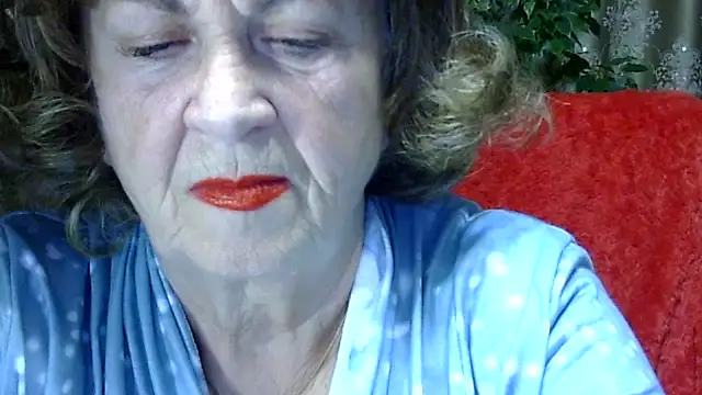 Emma52610 online show from 12-04-25, 06:16