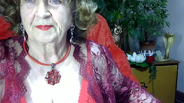 Emma52610 online show from 04-19-26, 05:01