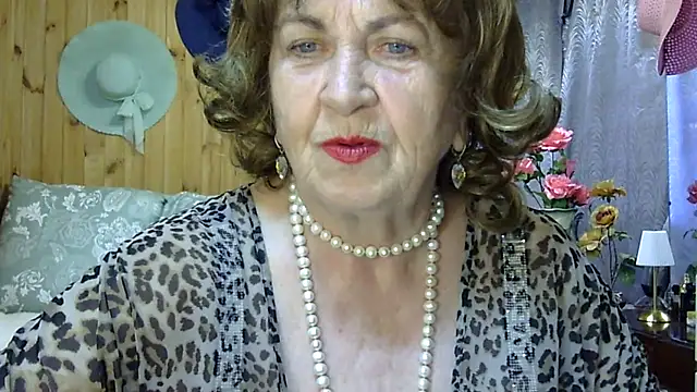 Snapshot of Emma52610 chatting on 06-18-26, 11:36 Emma52610 online show from 06-18-26, 11:36