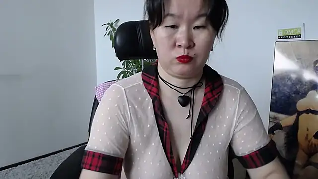 Snapshot of Akira_xx chatting on 10-26-25, 02:50 Akira xx online show from 10-26-25, 02:50