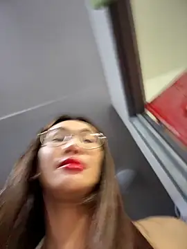 Snapshot of Jakolera2020 chatting on 11-18-25, 01:00 Jakolera2020 online show from 11-18-25, 01:00