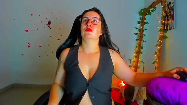 Susan Foxx online show from 11-11-25, 07:14