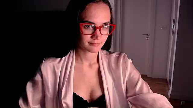 EvelynGG online show from 05-25-26, 01:50