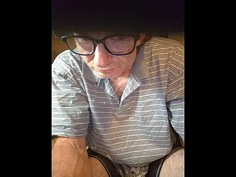 ROBERT0516 online show from 07-04-26, 05:35