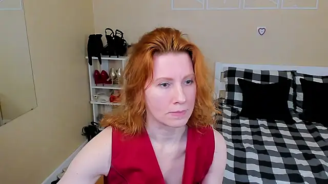 FoxySophia online show from 02-05-26, 04:55