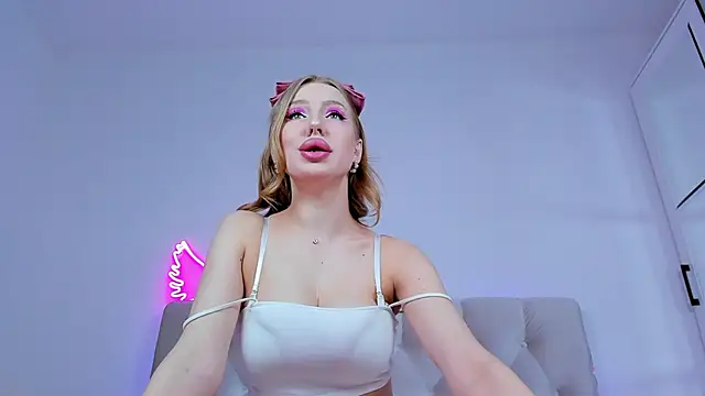 Snapshot of YourWildDestiny chatting on 01-31-25, 02:04 YourWildDestiny online show from 01-31-25, 02:04