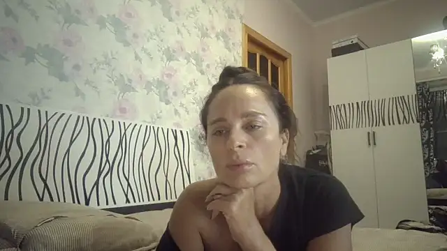 LindaStarS online show from 10-04-25, 05:55