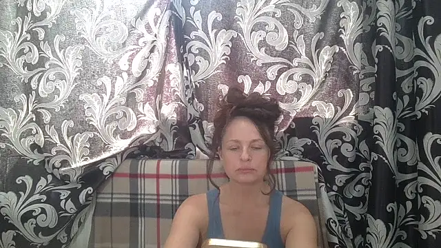 Snapshot of LindaStarS chatting on 06-12-26, 11:31 LindaStarS online show from 06-12-26, 11:31