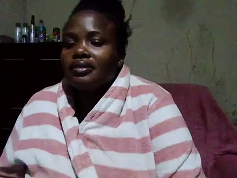 Snapshot of sexybigboobz chatting on 06-06-26, 01:11 sexybigboobz online show from 06-06-26, 01:11