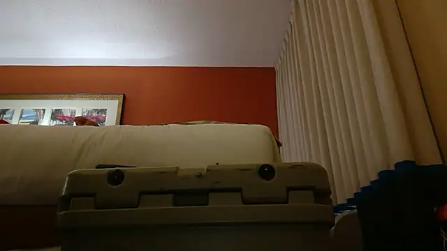 UncutHammer69 online show from 09-10-25, 01:44