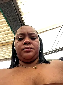 Snapshot of yanza2002 chatting on 10-26-25, 01:50 yanza2002 online show from 10-26-25, 01:50