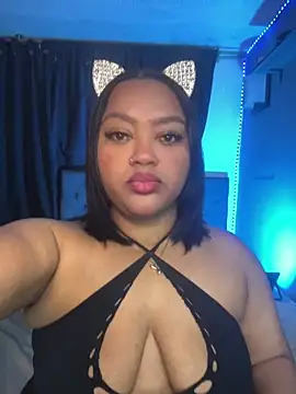 Snapshot of yanza2002 chatting on 10-30-25, 11:27 yanza2002 online show from 10-30-25, 11:27