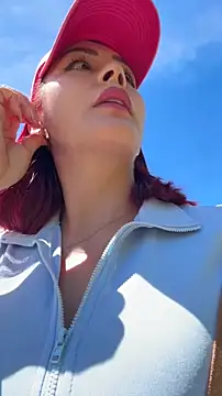 Snapshot of LINDA_PATTY94 chatting on 06-10-26, 03:33 LINDA PATTY94 online show from 06-10-26, 03:33