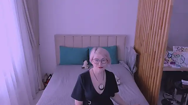 sabrinamacmarren online show from 02-28-26, 11:55