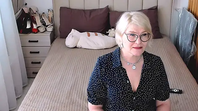 Snapshot of sabrinamacmarren chatting on 07-11-26, 11:57 sabrinamacmarren online show from 07-11-26, 11:57